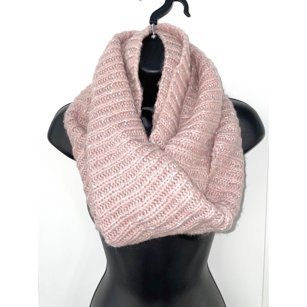 Infinity scarf